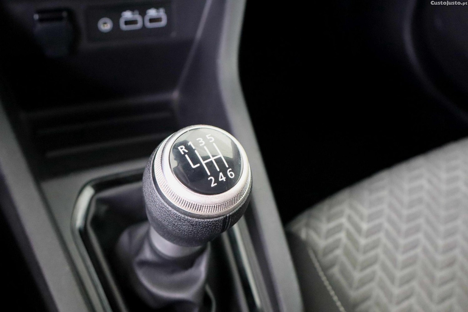 Renault Clio 1.0 TCe Evolution Bi-Fuel — fotografia 6