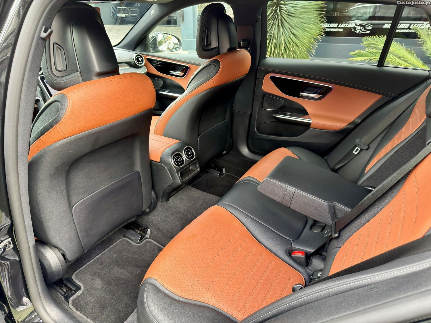 Mercedes-Benz C 300 d AMG Line — fotografia 9