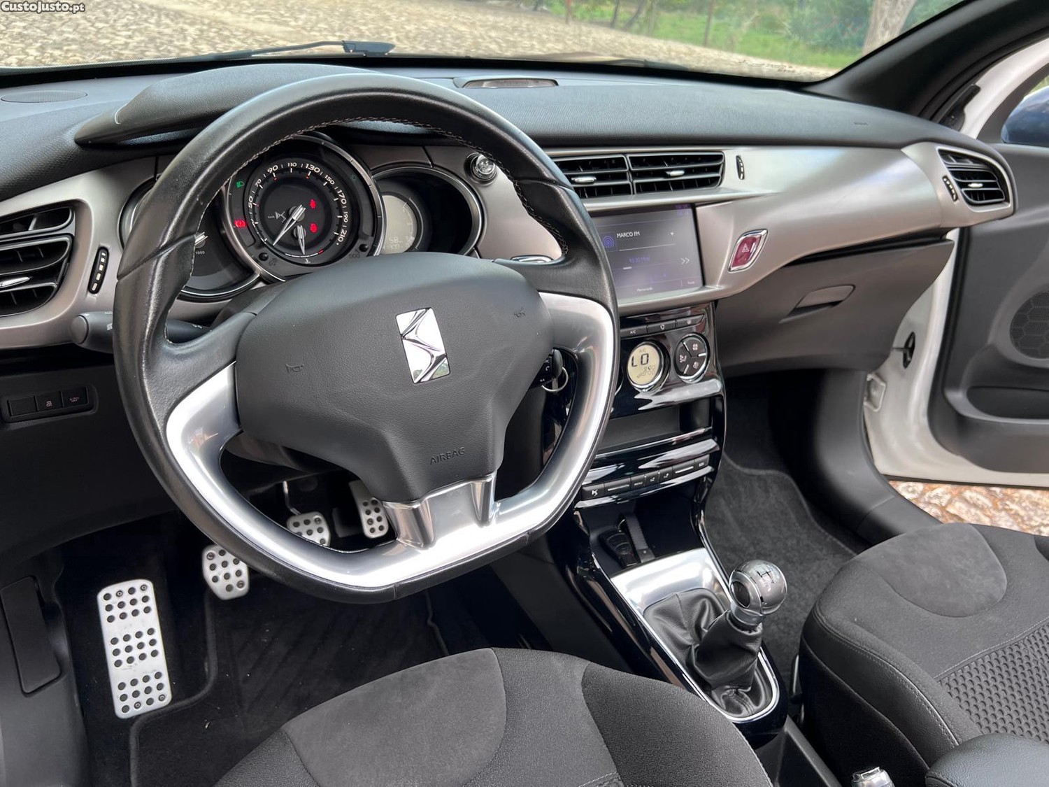 DS 3 3 Cabrio 1.2i — fotografia 7
