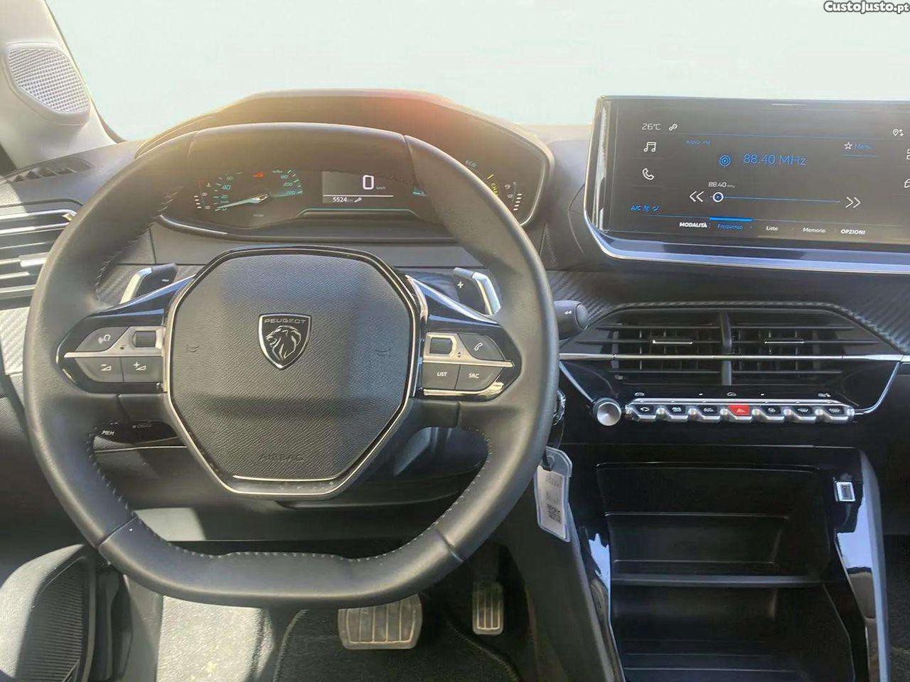 Peugeot 208 1.2 Hybrid Style e-DCS6 — fotografia 5