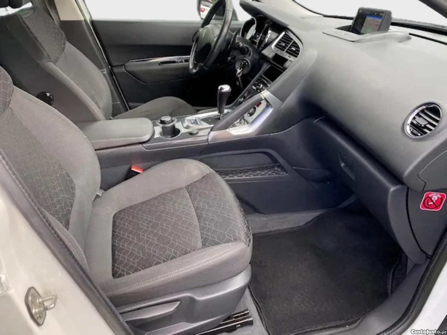 Peugeot 3008 1.6 e-HDi Style 2-Tronic — fotografia 6