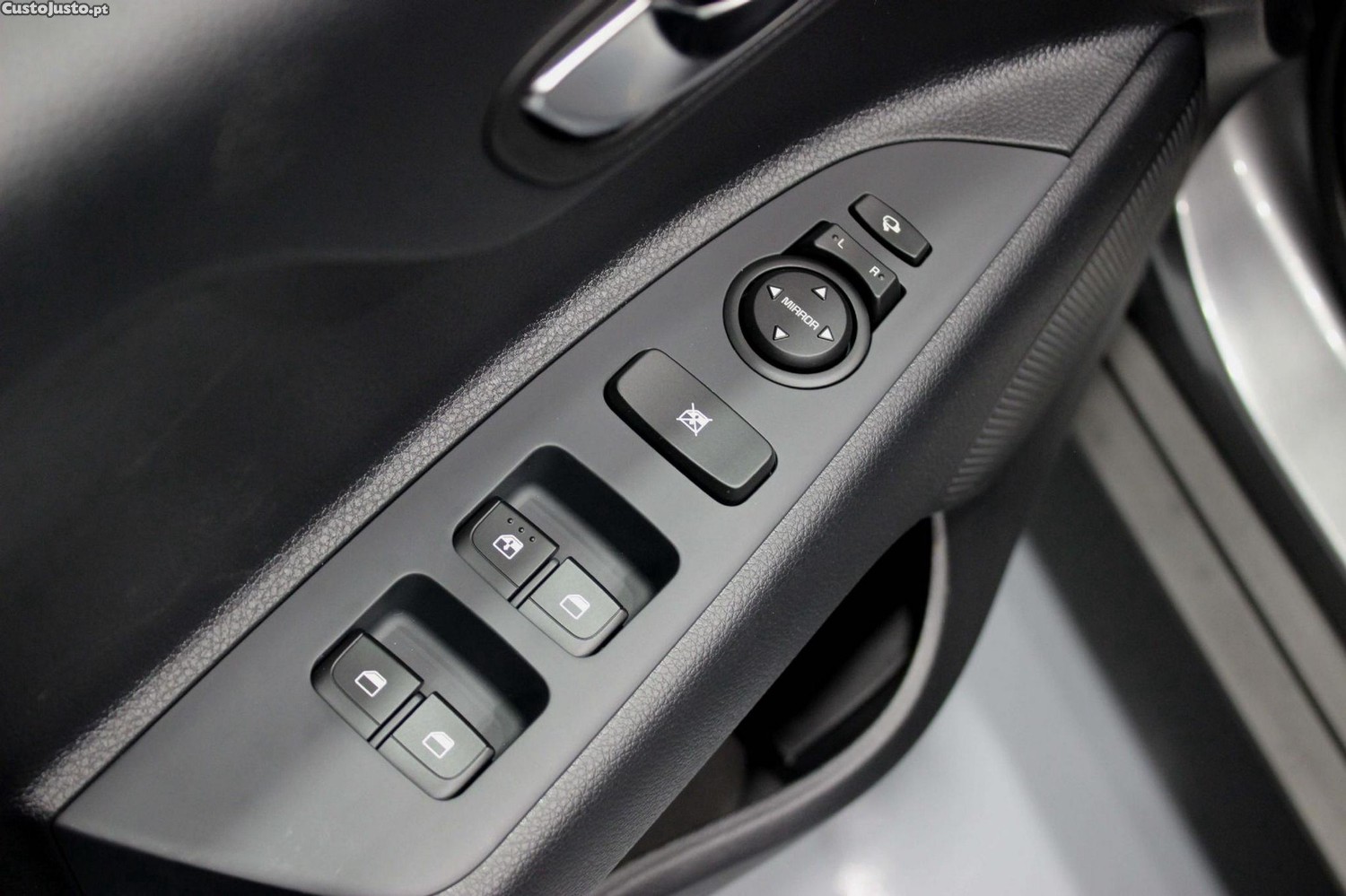 Kia Stonic 1.0 T-GDI Drive 7DCT — fotografia 18
