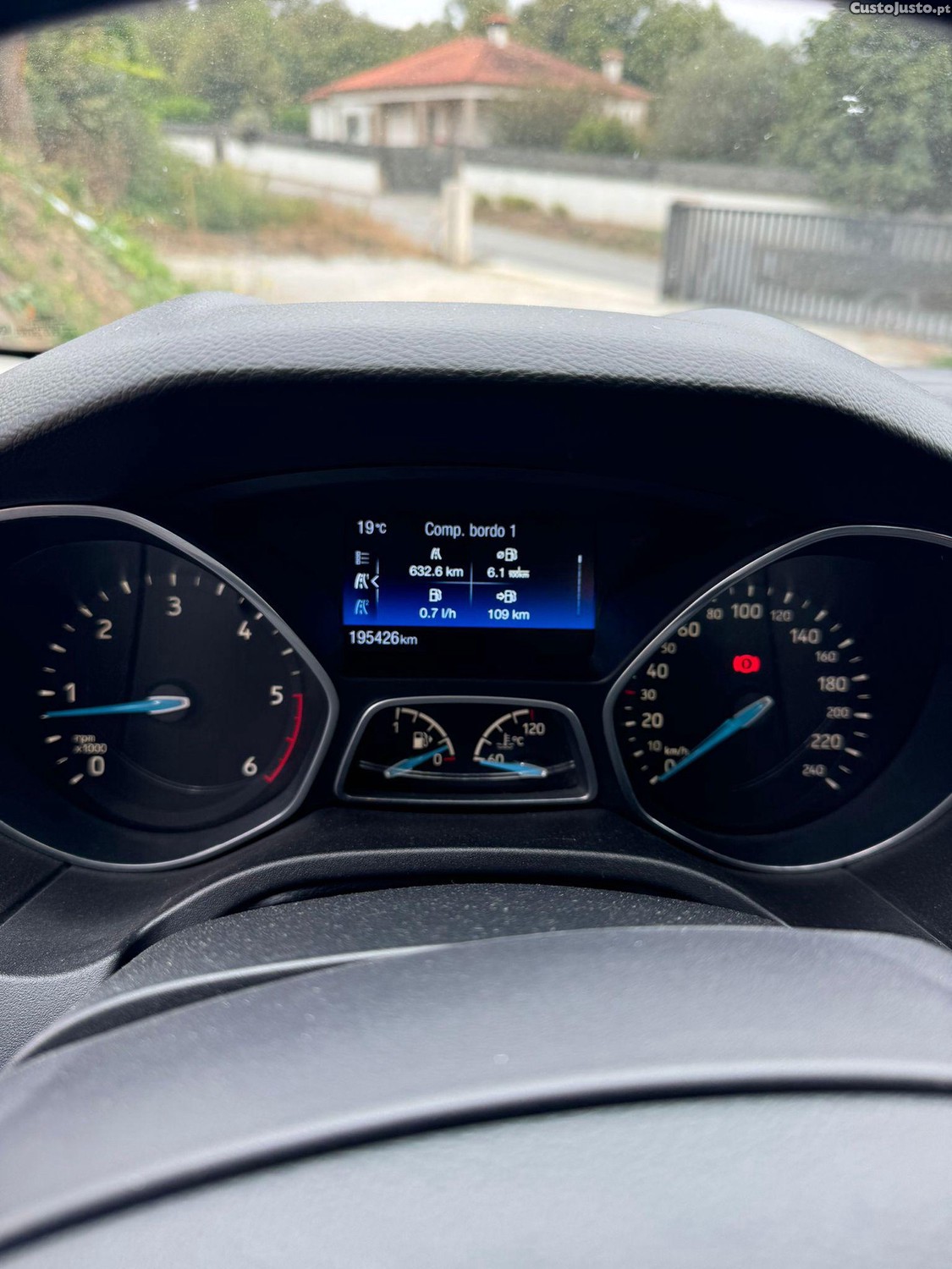 Ford Focus 3 Turnier 1.5 TDCi — fotografia 3