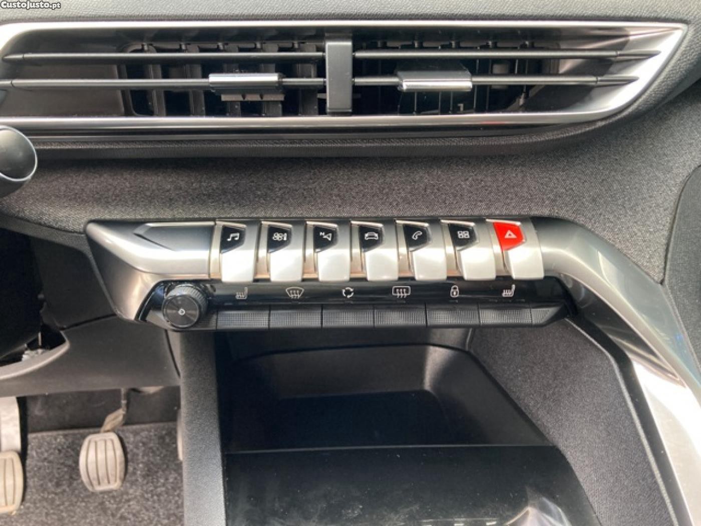 Peugeot 3008 1.2 PureTech Active — fotografia 8