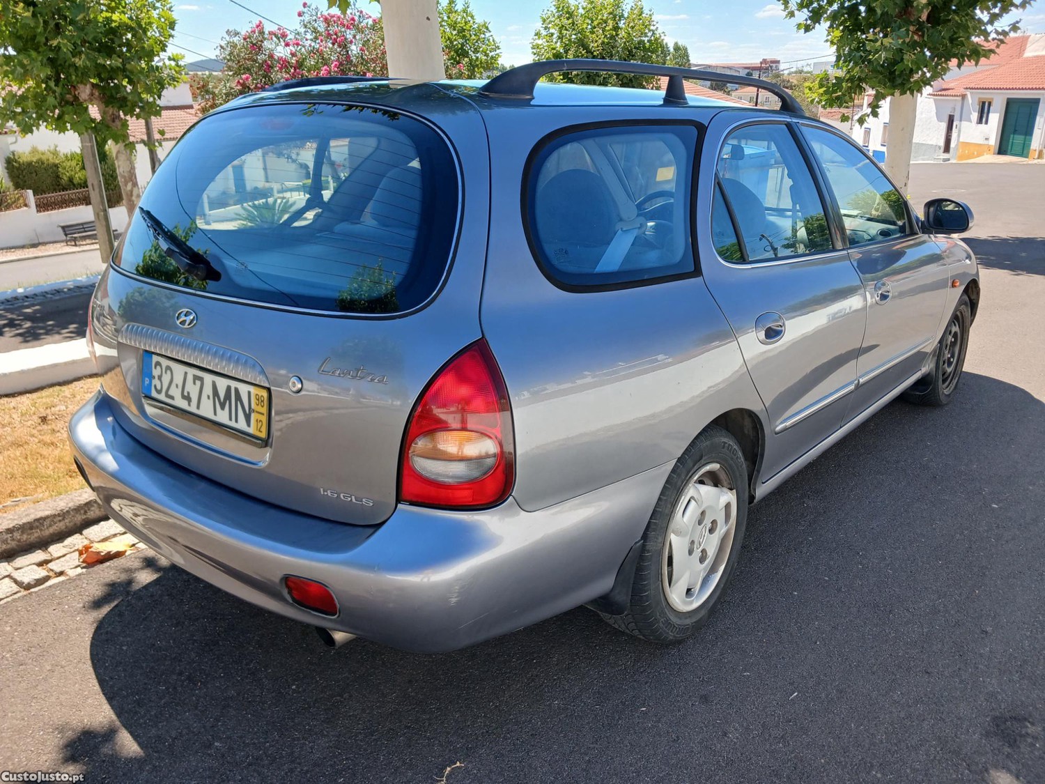 Hyundai Lantra 1.6 — fotografia 4