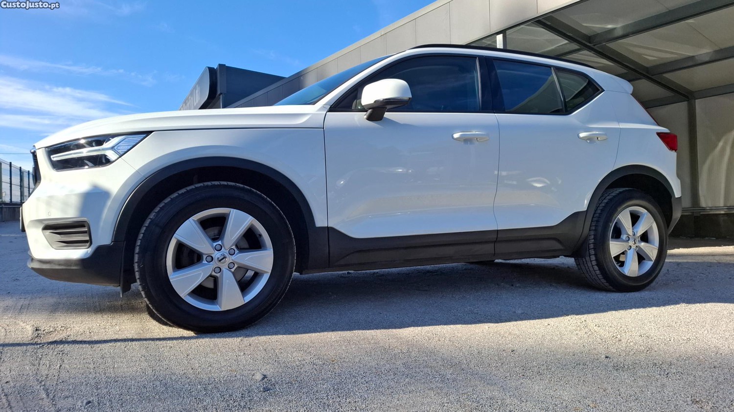 Volvo XC 40 2.0 D3 Momentum Plus — fotografia 9