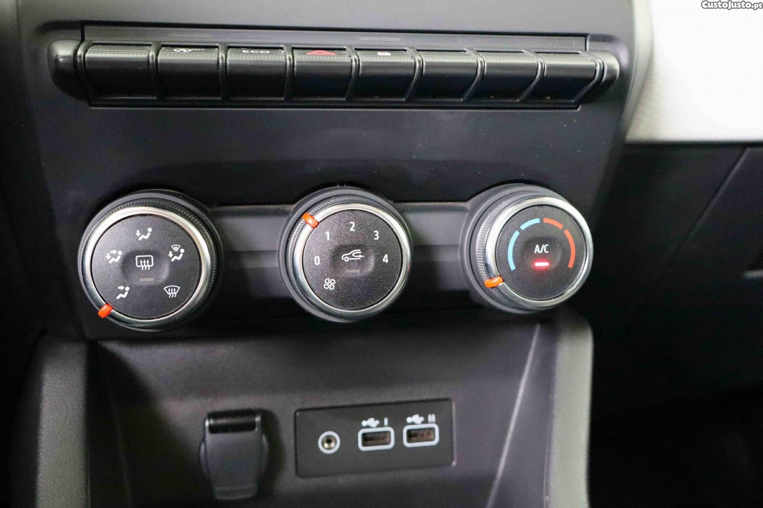 Renault Clio 1.0 TCe Evolution Bi-Fuel — fotografia 4