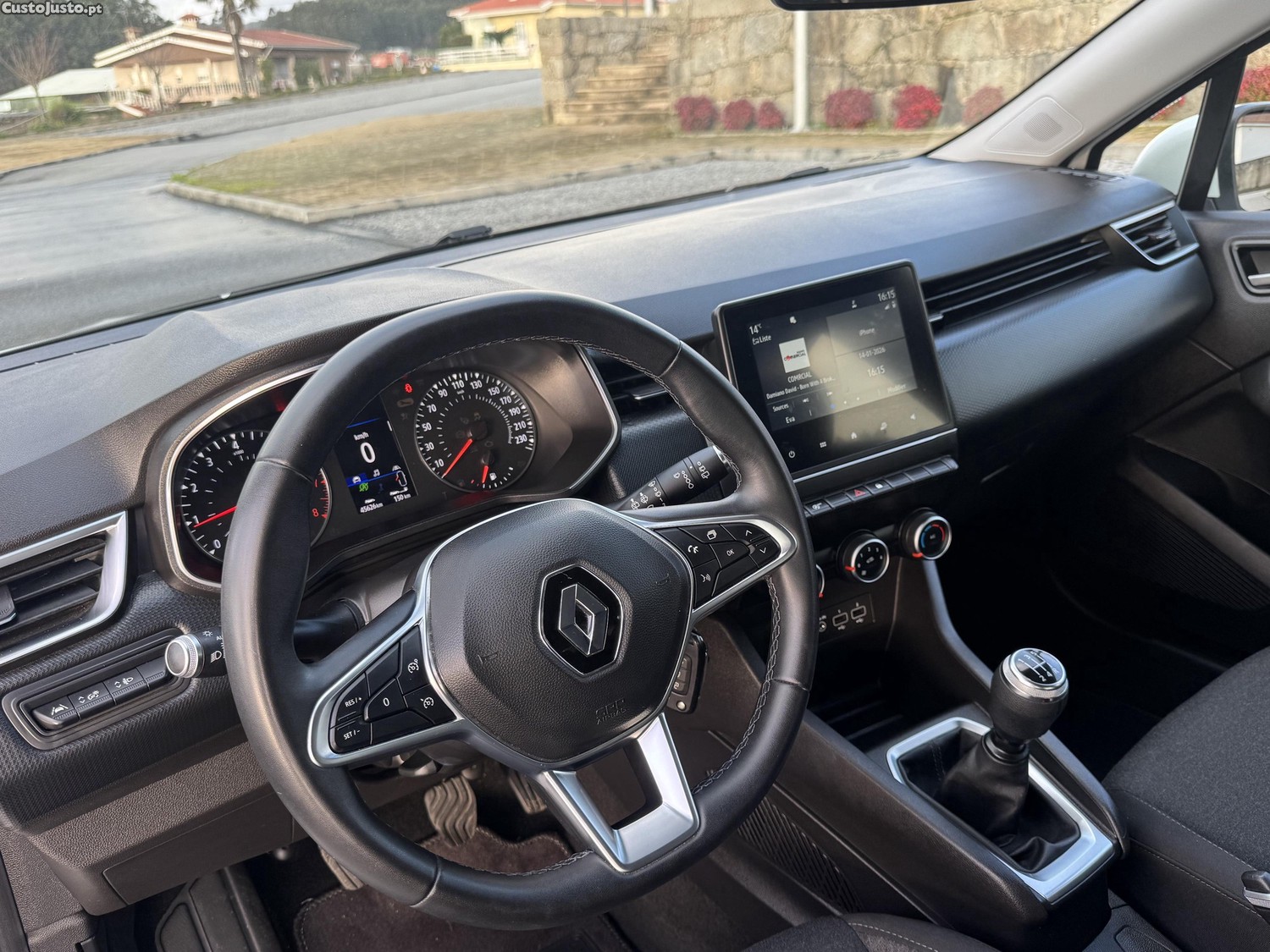 Renault Clio 1.0 2020 — fotografia 3