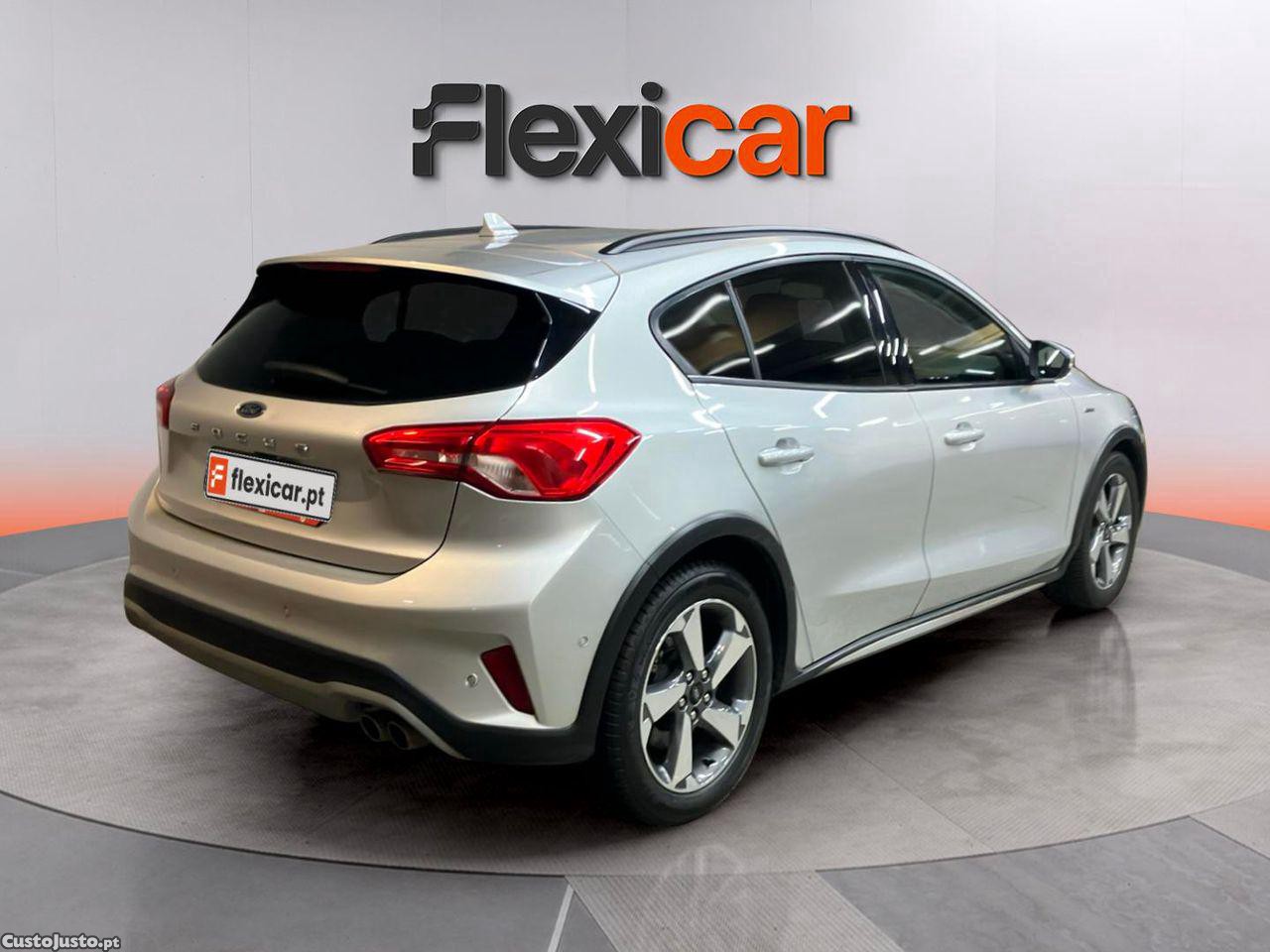 Ford Focus 1.0 EcoBoost Active X — fotografia 21