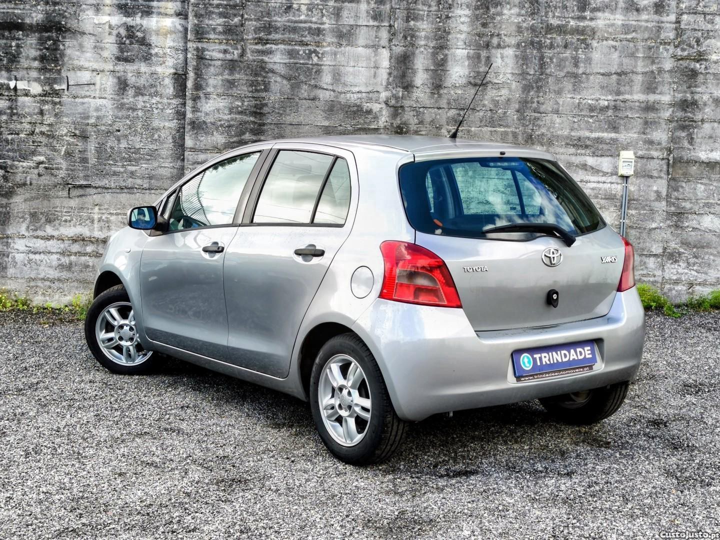 Toyota Yaris 1.0 VVT-i — fotografia 19