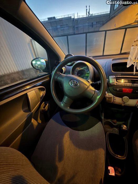 Toyota Aygo 1.0 VVT-i — fotografia 4