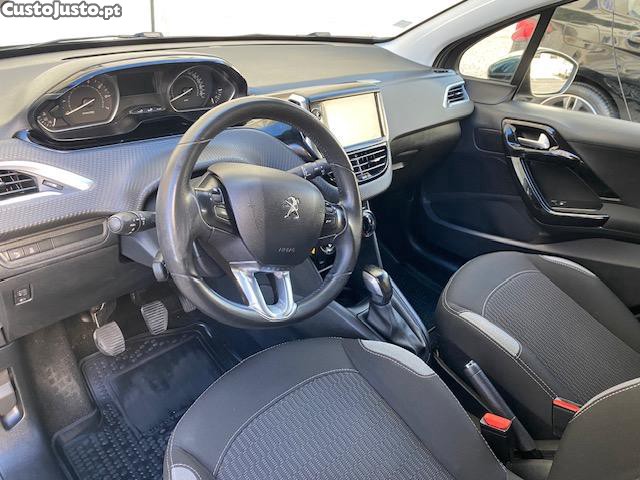 Peugeot 208 1.2 Puretech Style — fotografia 7