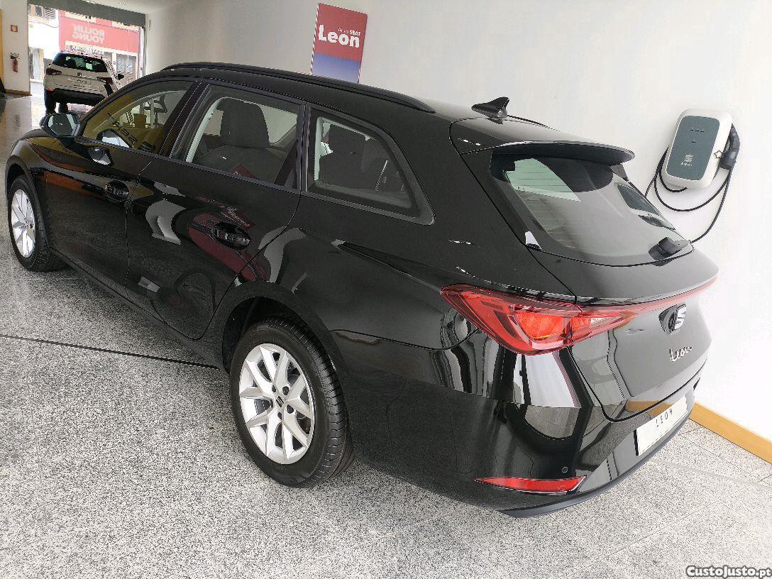 SEAT Leon 2.0 TDI SP Style — fotografia 6