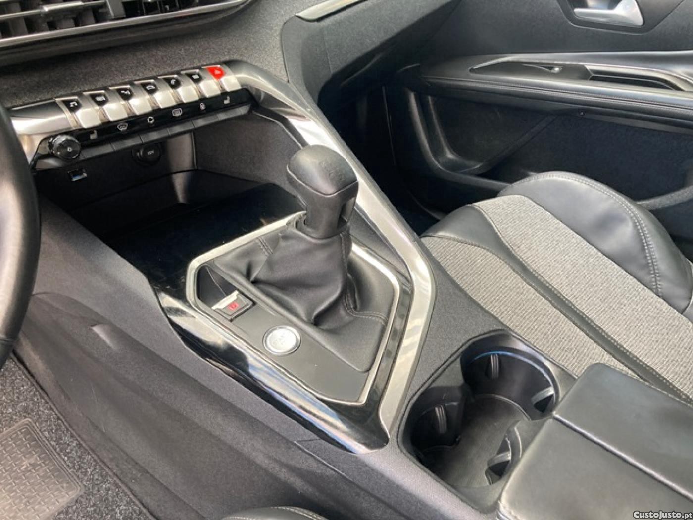 Peugeot 3008 1.2 PureTech Active — fotografia 7