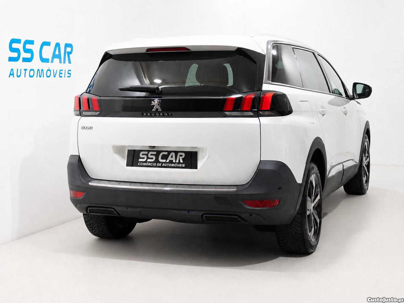 Peugeot 5008 1.2 PureTech Allure EAT8 — fotografia 25