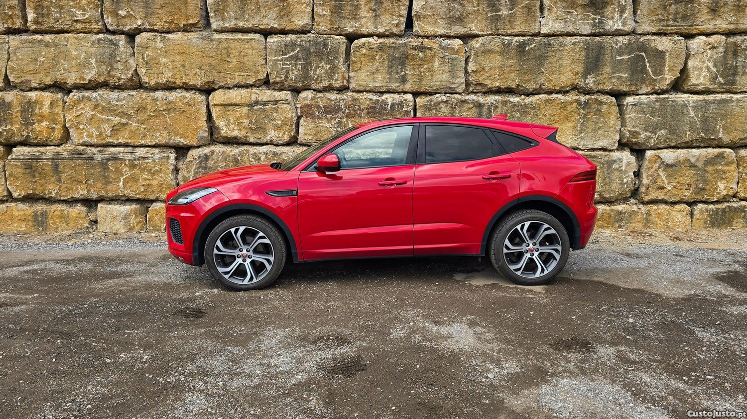 Jaguar E-Pace 2.0 R-Dynamic First Edition AWD Aut. — fotografia 28