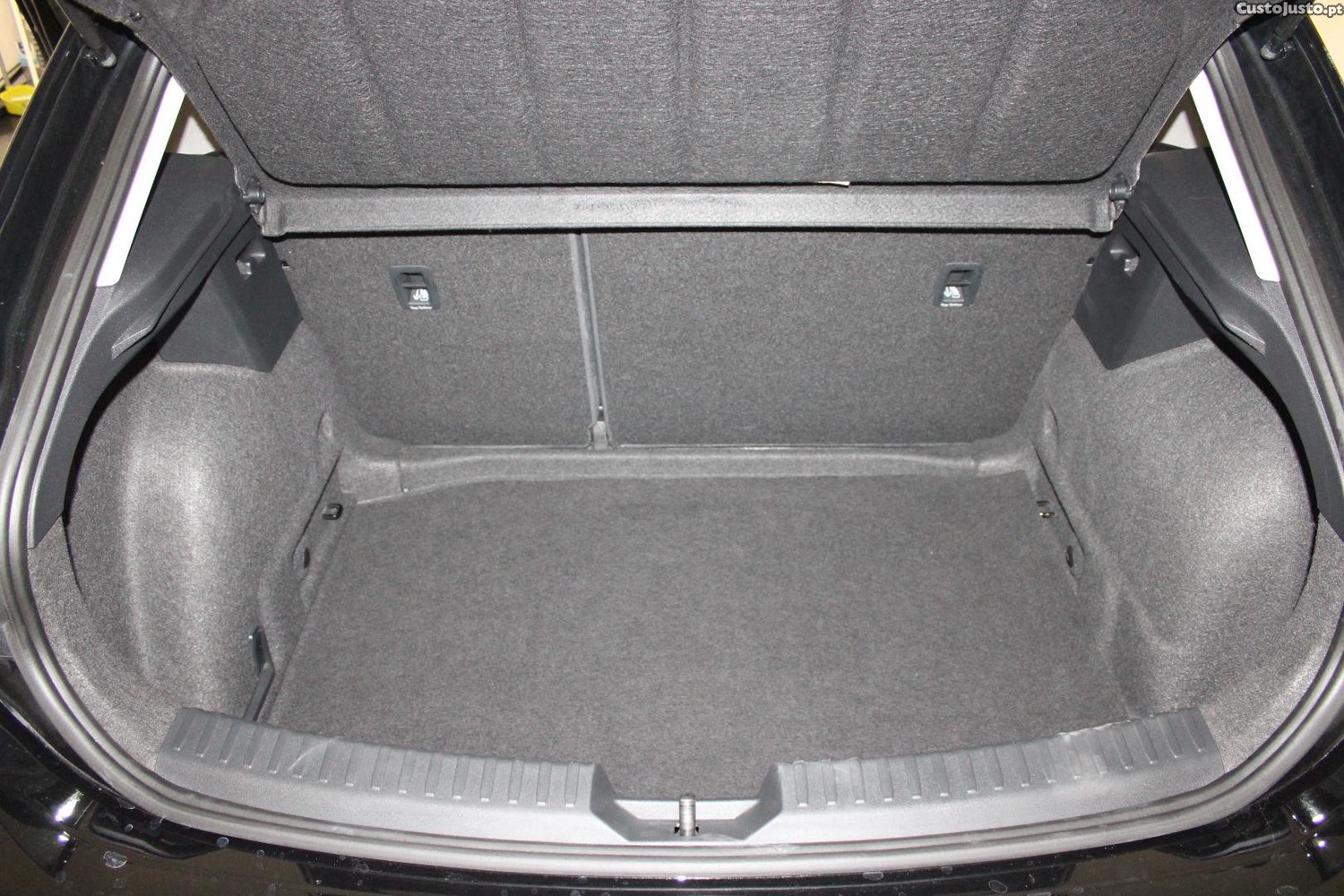 SEAT Leon 2.0TDI — fotografia 6