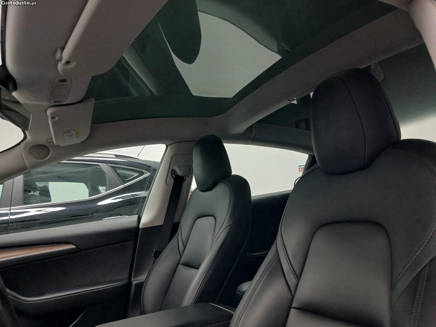 Tesla Model 3 Standard RWD — fotografia 6
