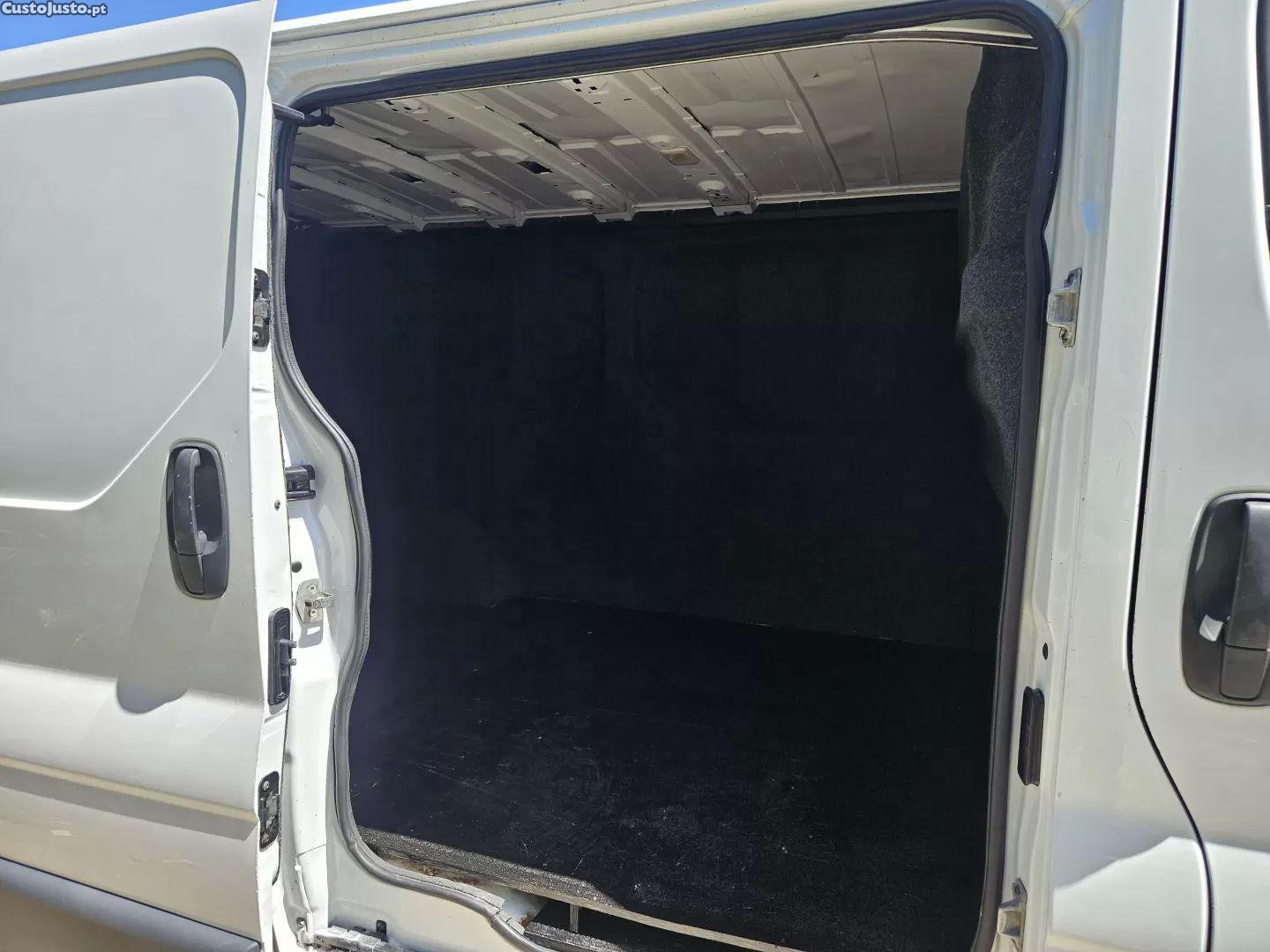Opel Vivaro 2.0 cdti l2h1 2.9t — fotografia 5