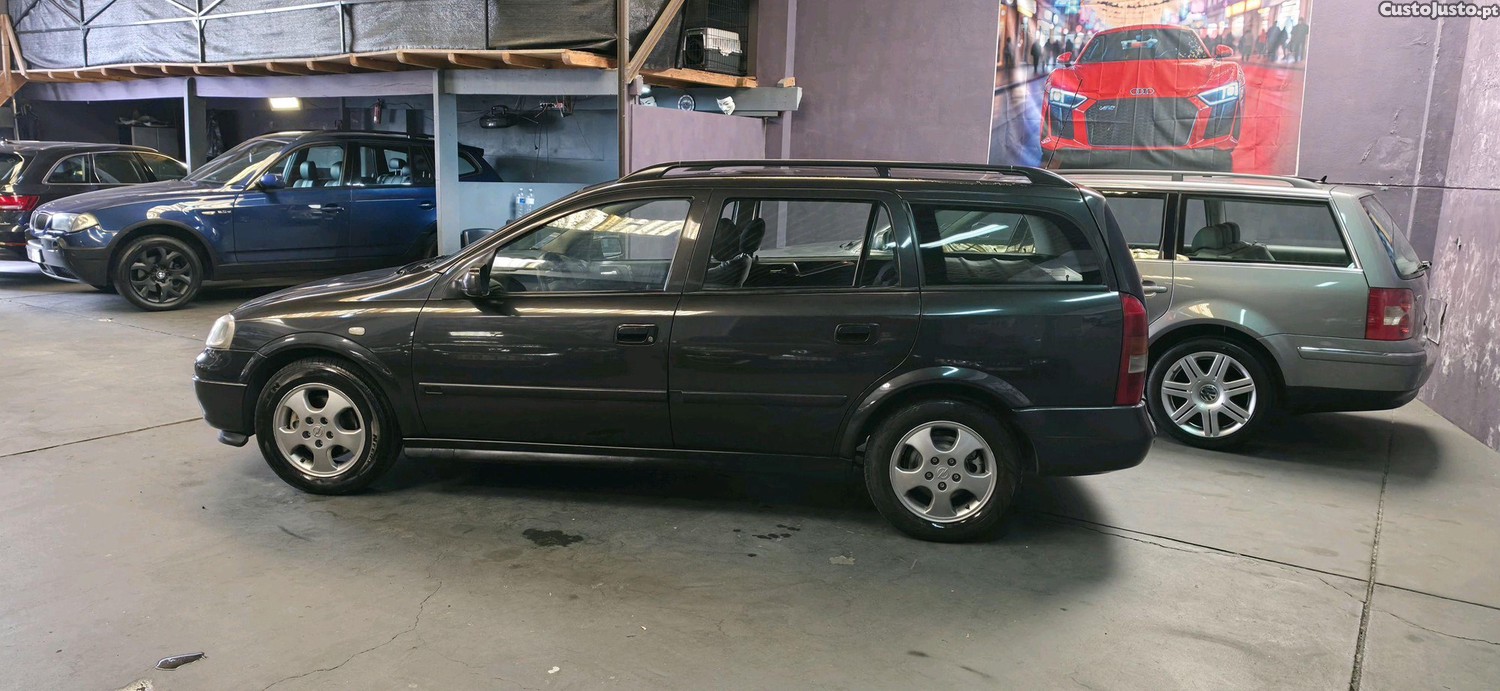 Opel Astra Caravan 2.0 DTI Nacional — fotografia 11