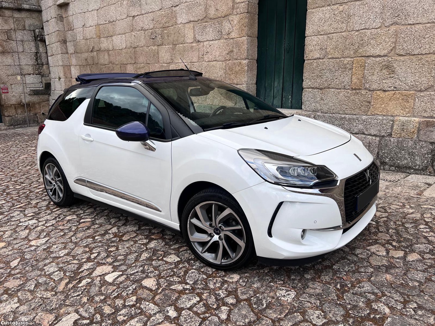 DS 3 3 Cabrio 1.2i — fotografia 2
