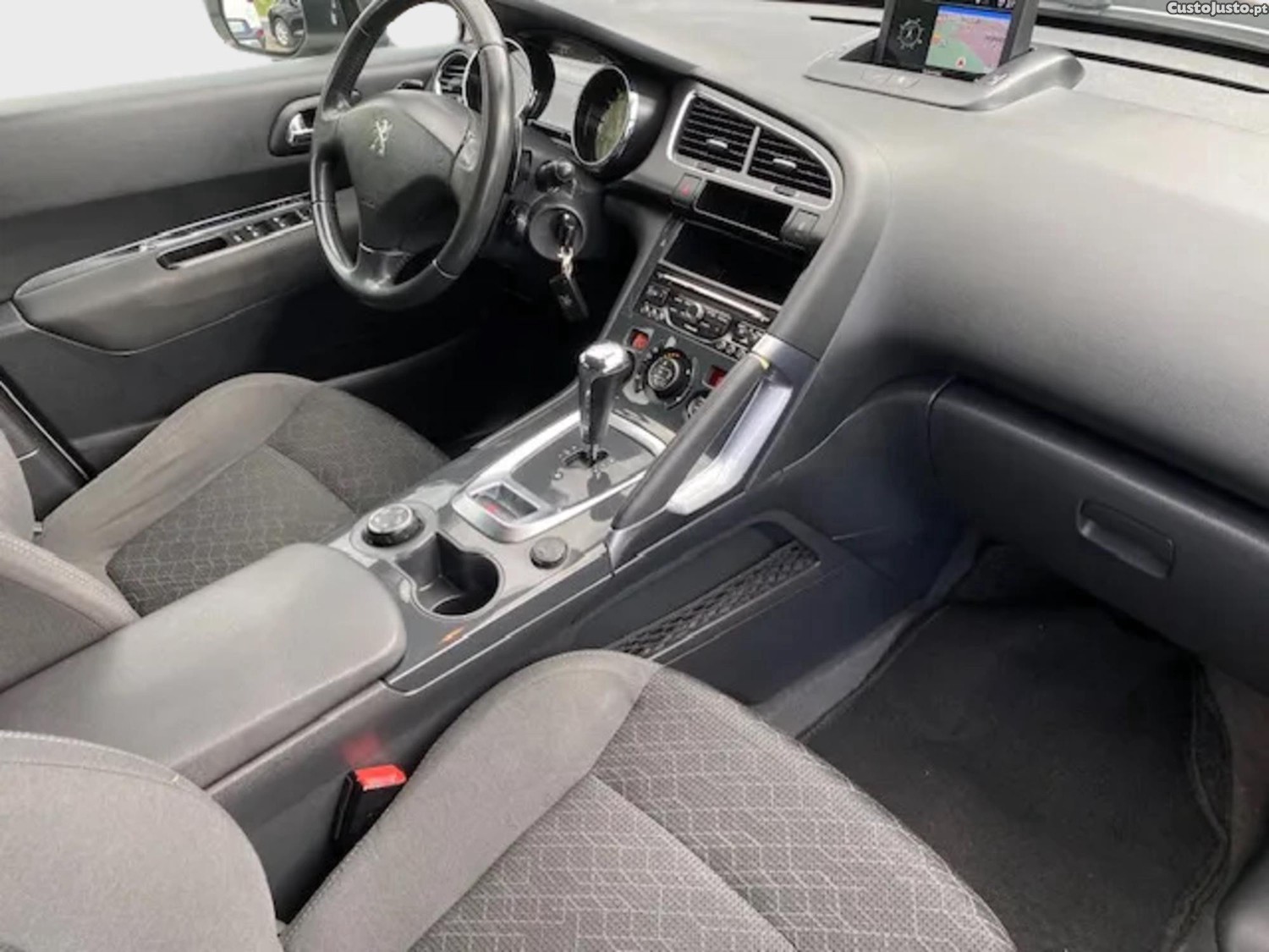 Peugeot 3008 1.6 e-HDi Style 2-Tronic — fotografia 7