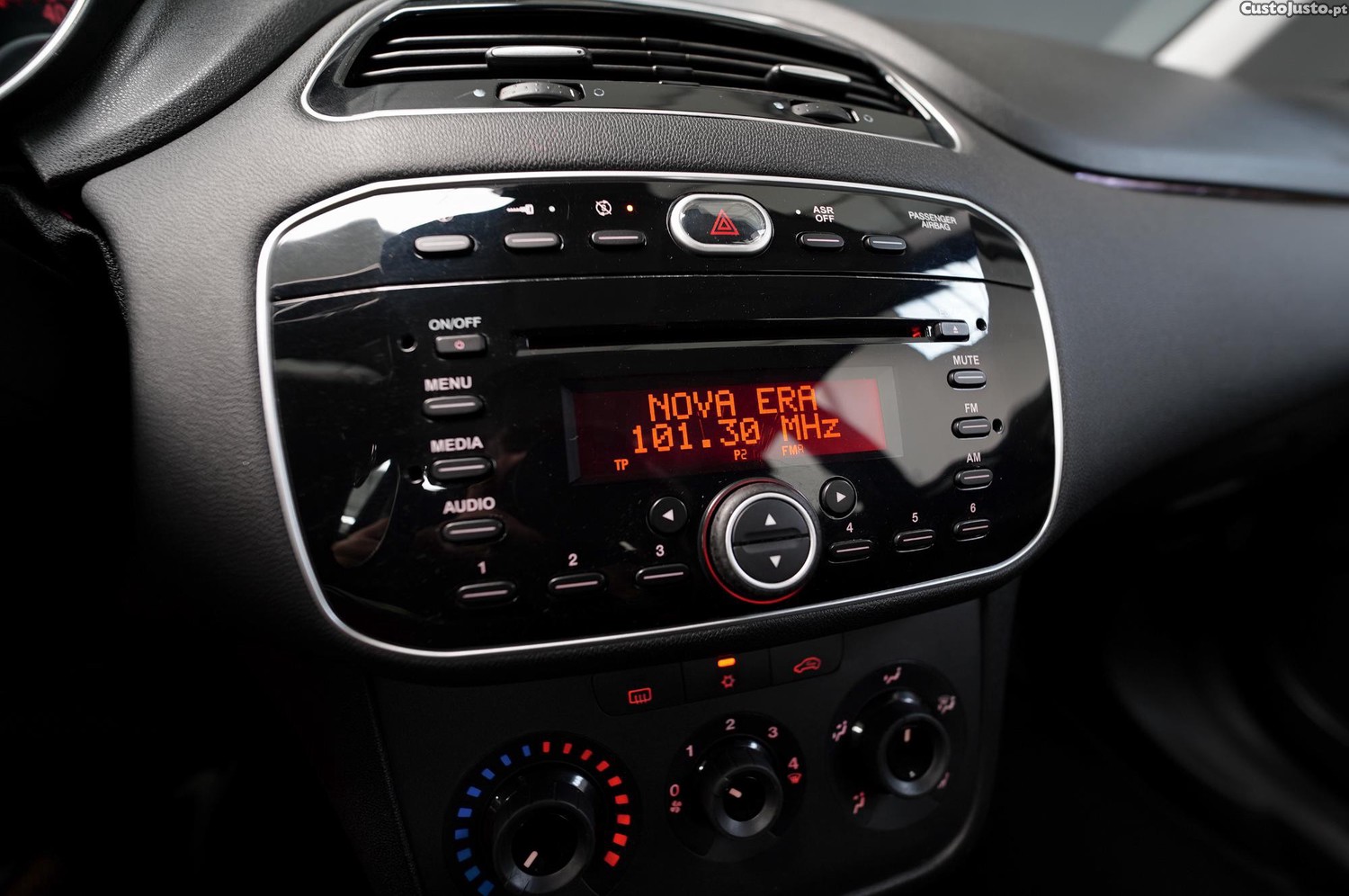 Fiat Punto 1.3 M-Jet Lounge S&S — fotografia 10