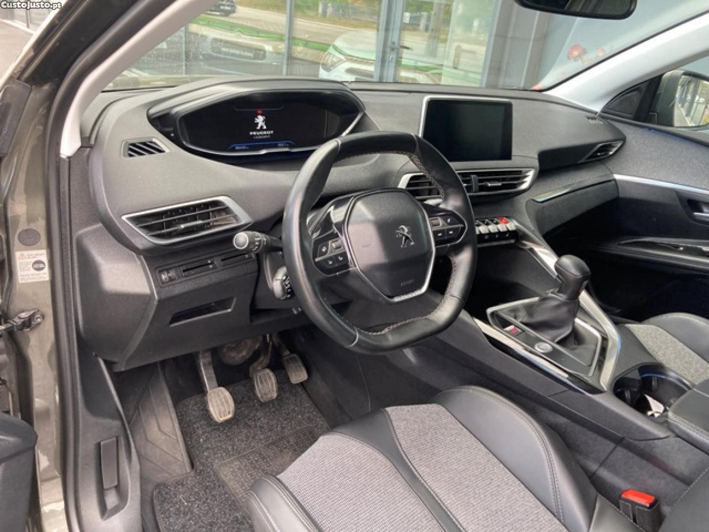 Peugeot 3008 1.2 PureTech Active — fotografia 19