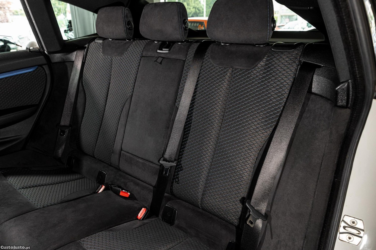 BMW 320 d Auto Pack M — fotografia 9