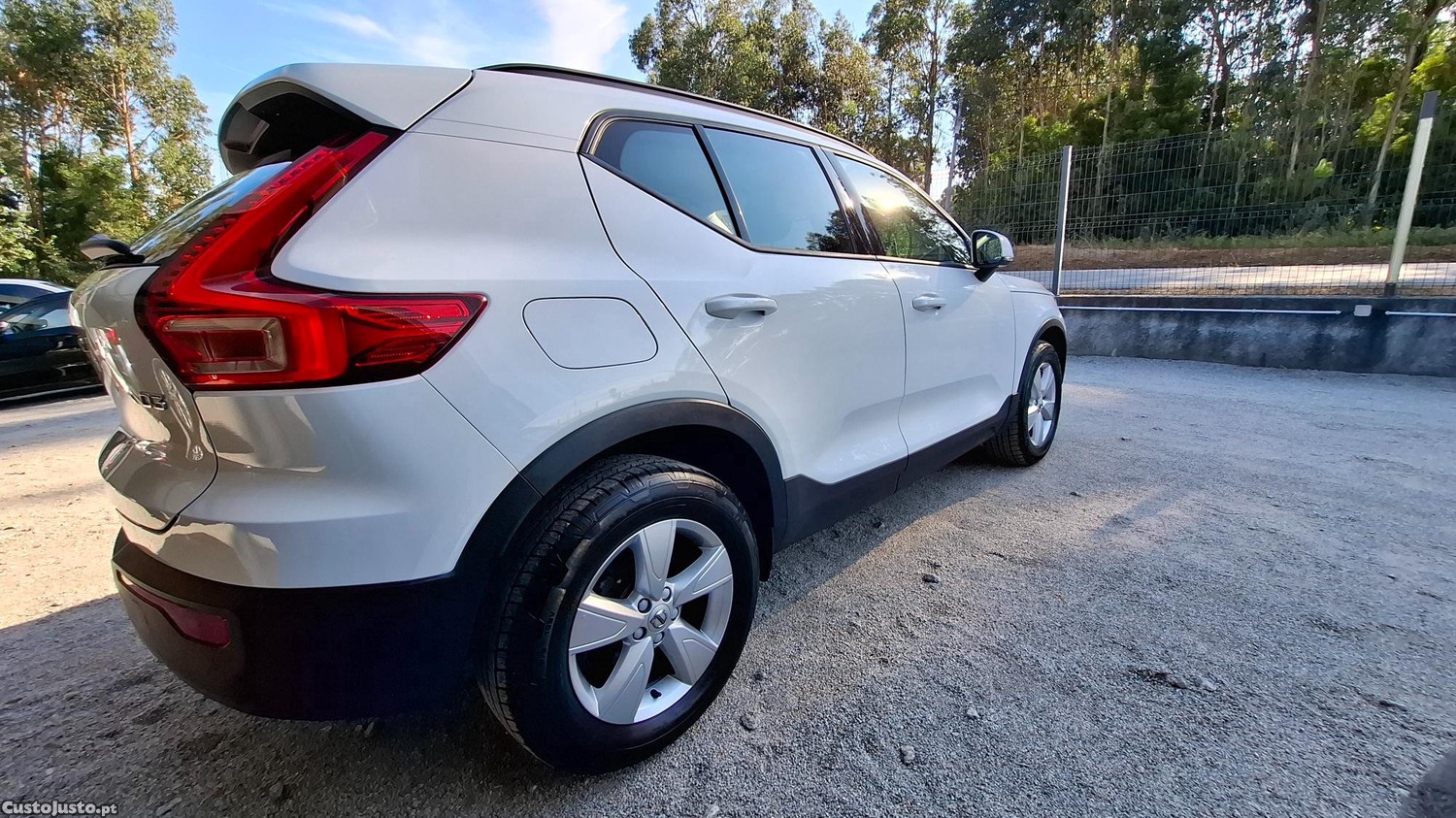 Volvo XC 40 2.0 D3 Momentum Plus — fotografia 11