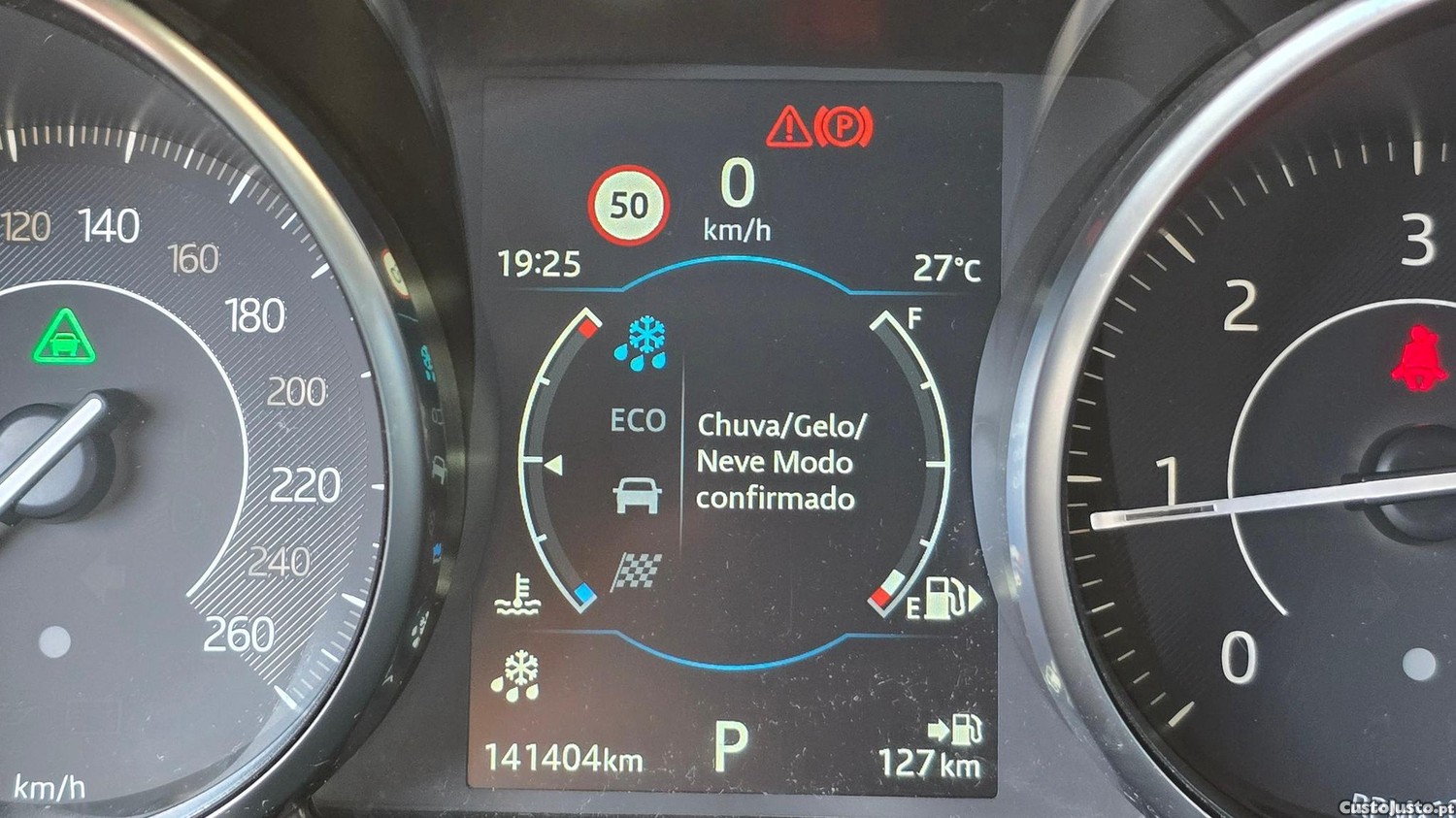 Jaguar E-Pace 2.0 R-Dynamic First Edition AWD Aut. — fotografia 2