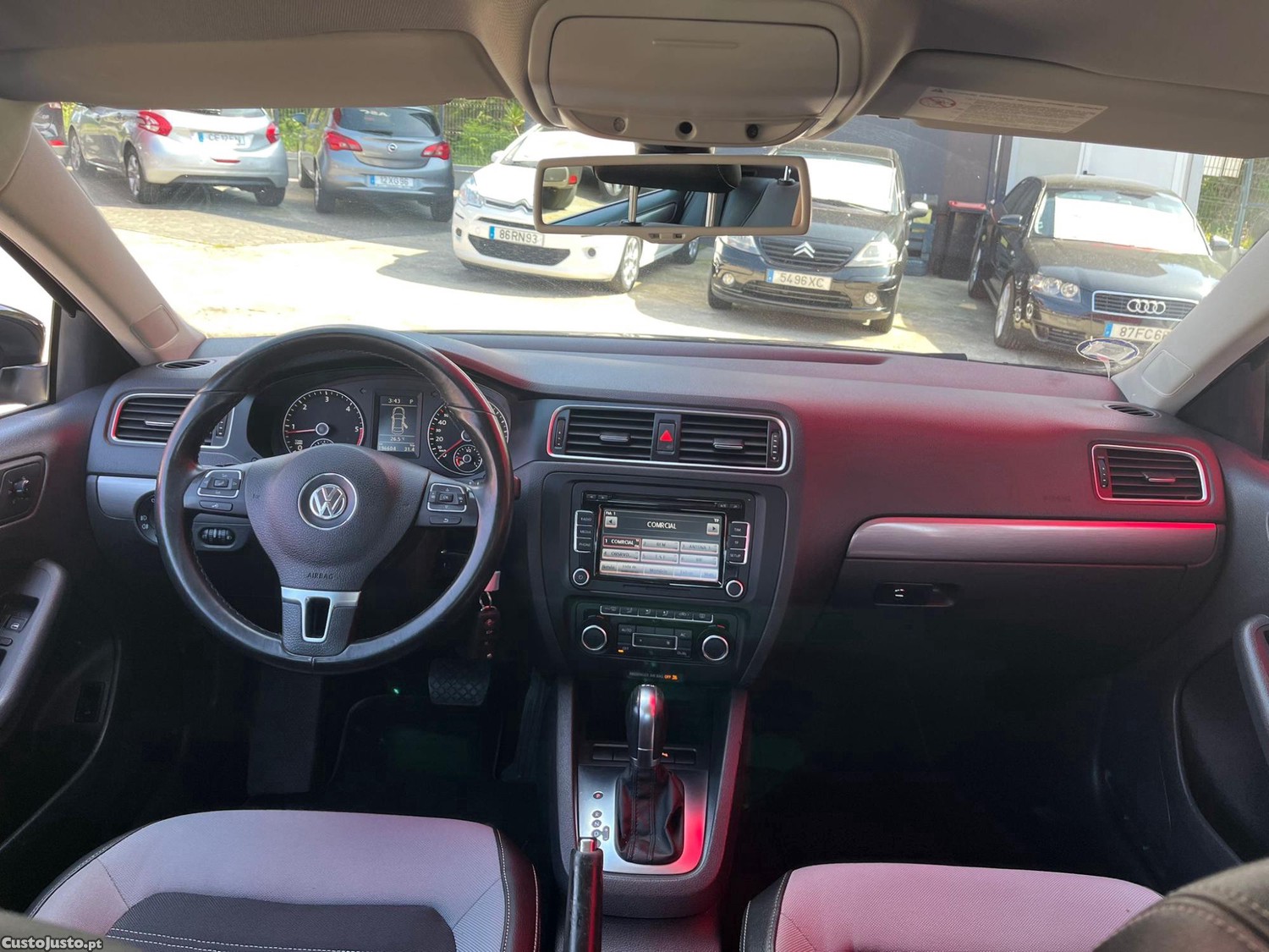 Volkswagen Jetta 1.6 TDI — fotografia 9
