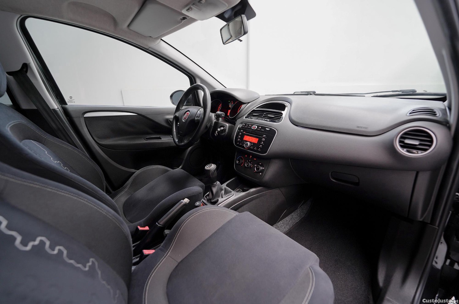 Fiat Punto 1.3 M-Jet Lounge S&S — fotografia 13