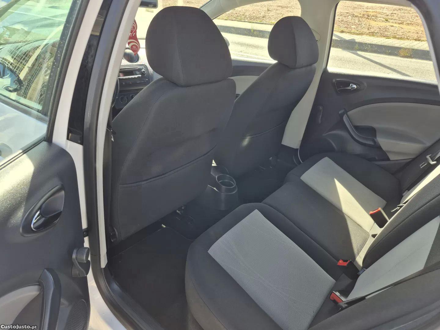 SEAT Ibiza 1.2 tdi cr ecomotive style 4you — fotografia 8