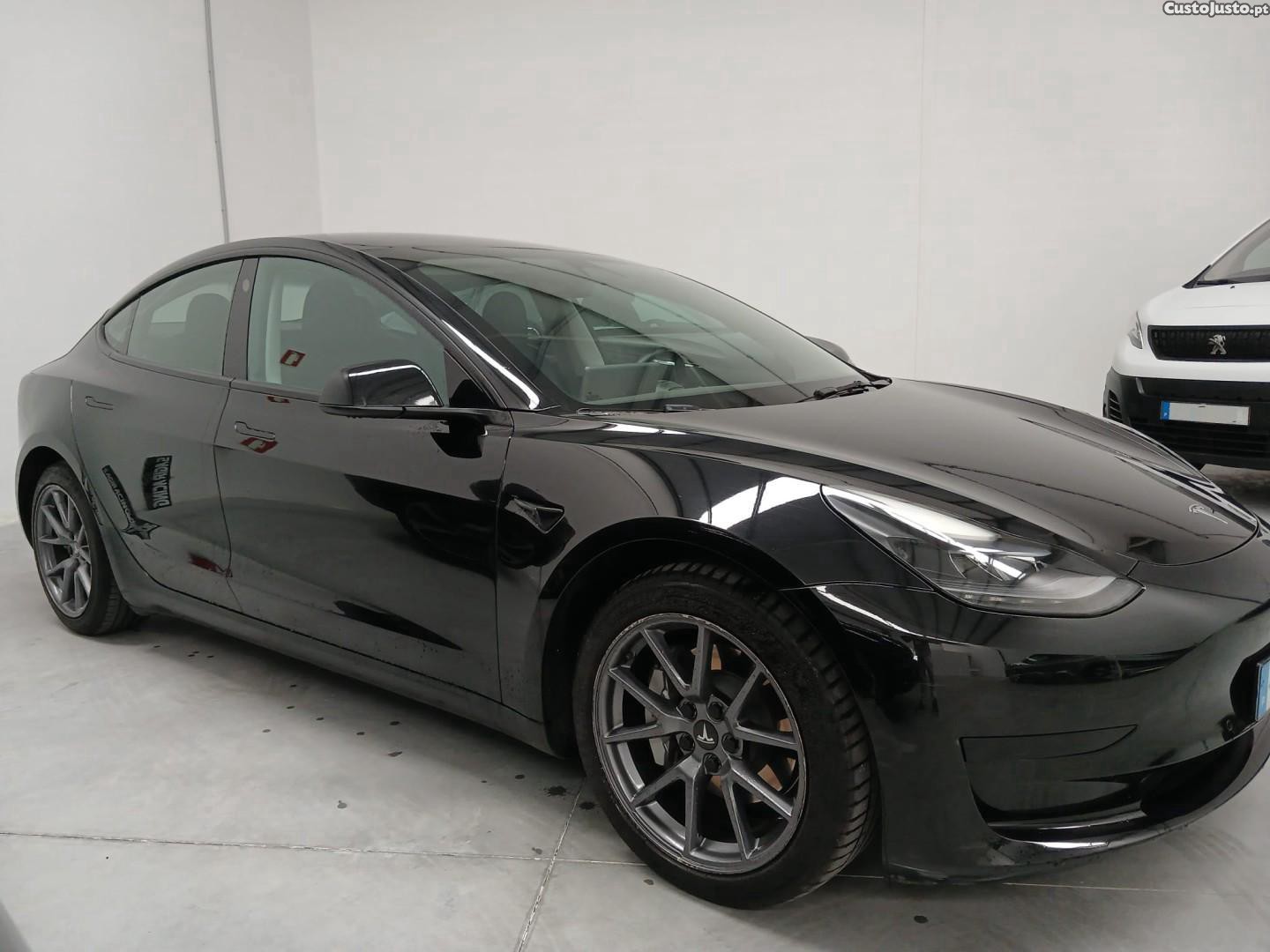 Tesla Model 3 Standard RWD — fotografia 11