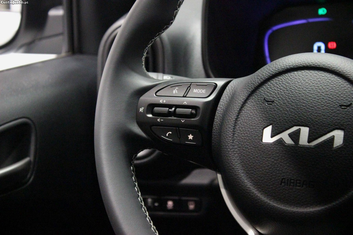 Kia Picanto 1.0 MPi Urban — fotografia 17