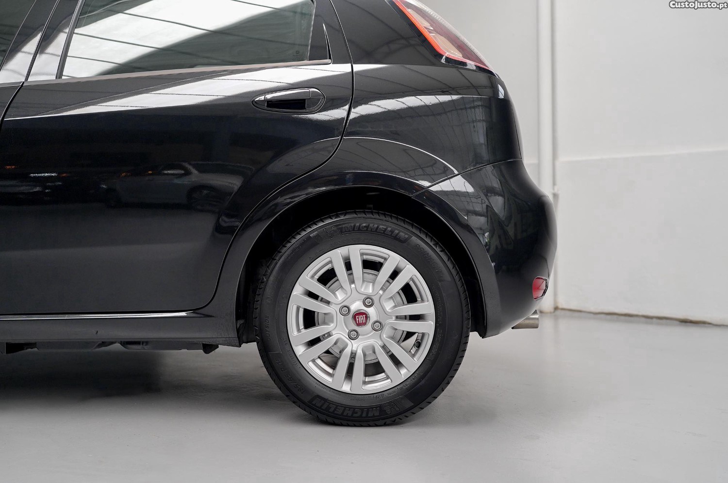Fiat Punto 1.3 M-Jet Lounge S&S — fotografia 8