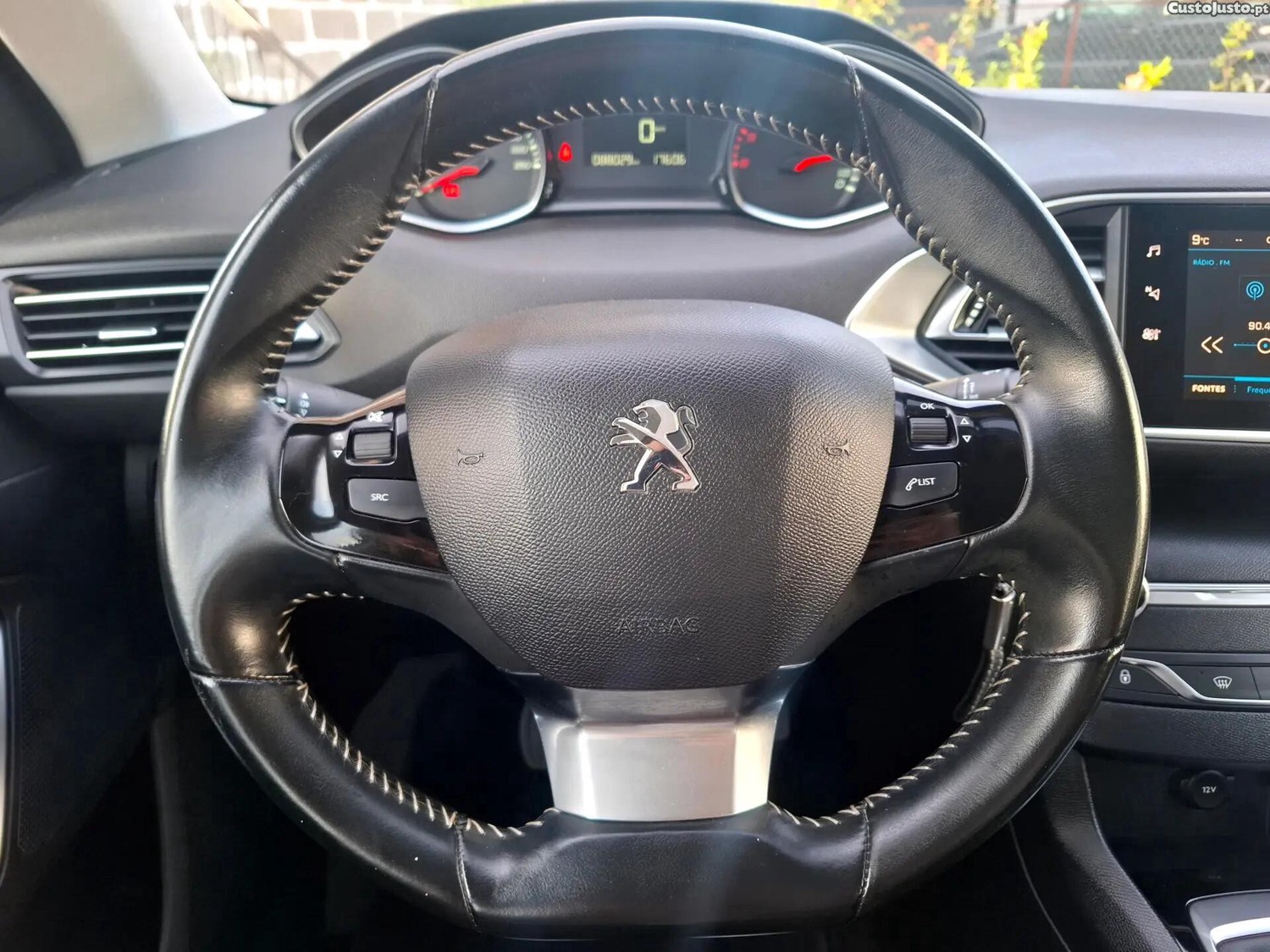 Peugeot 308 1.5 BlueHDi Business Line — fotografia 5