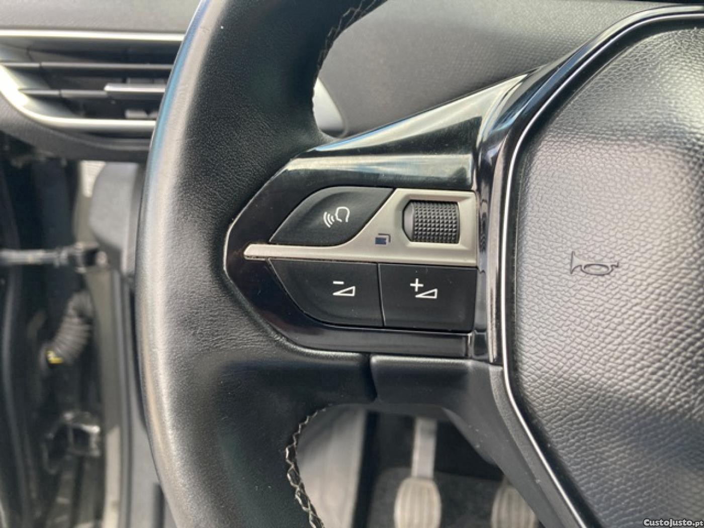Peugeot 3008 1.2 PureTech Active — fotografia 15