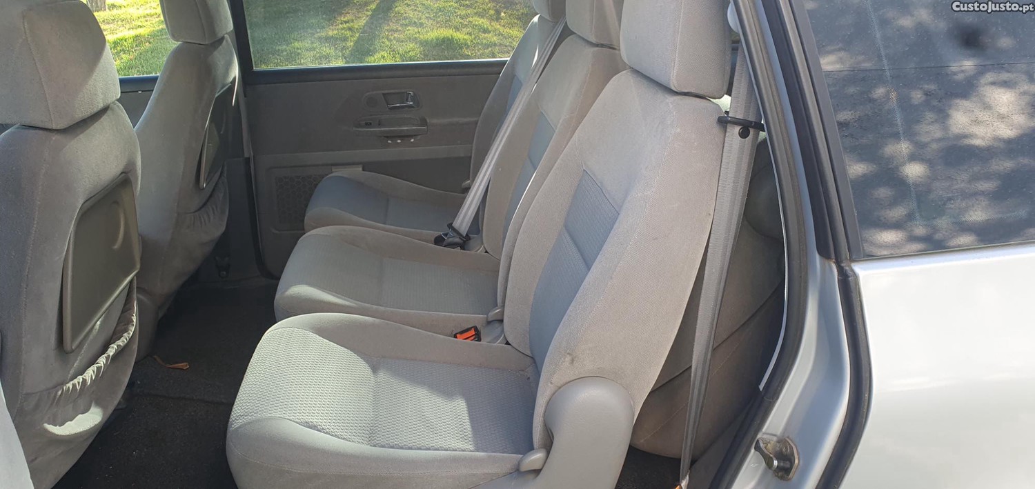 Ford Galaxy 1.9 Tdi 115cv 7 Lugares — fotografia 6