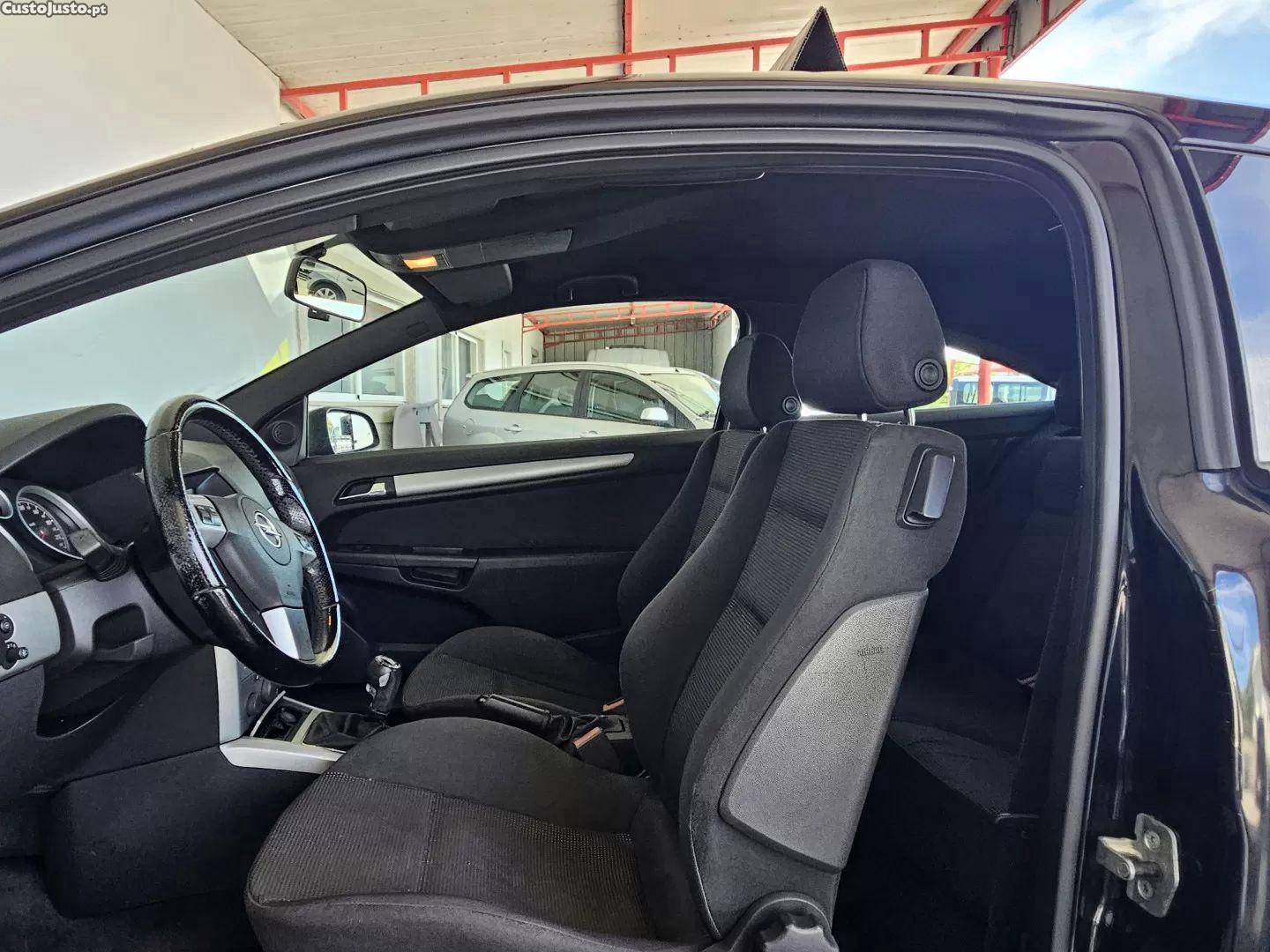 Opel 1204 1.3 cdti — fotografia 4