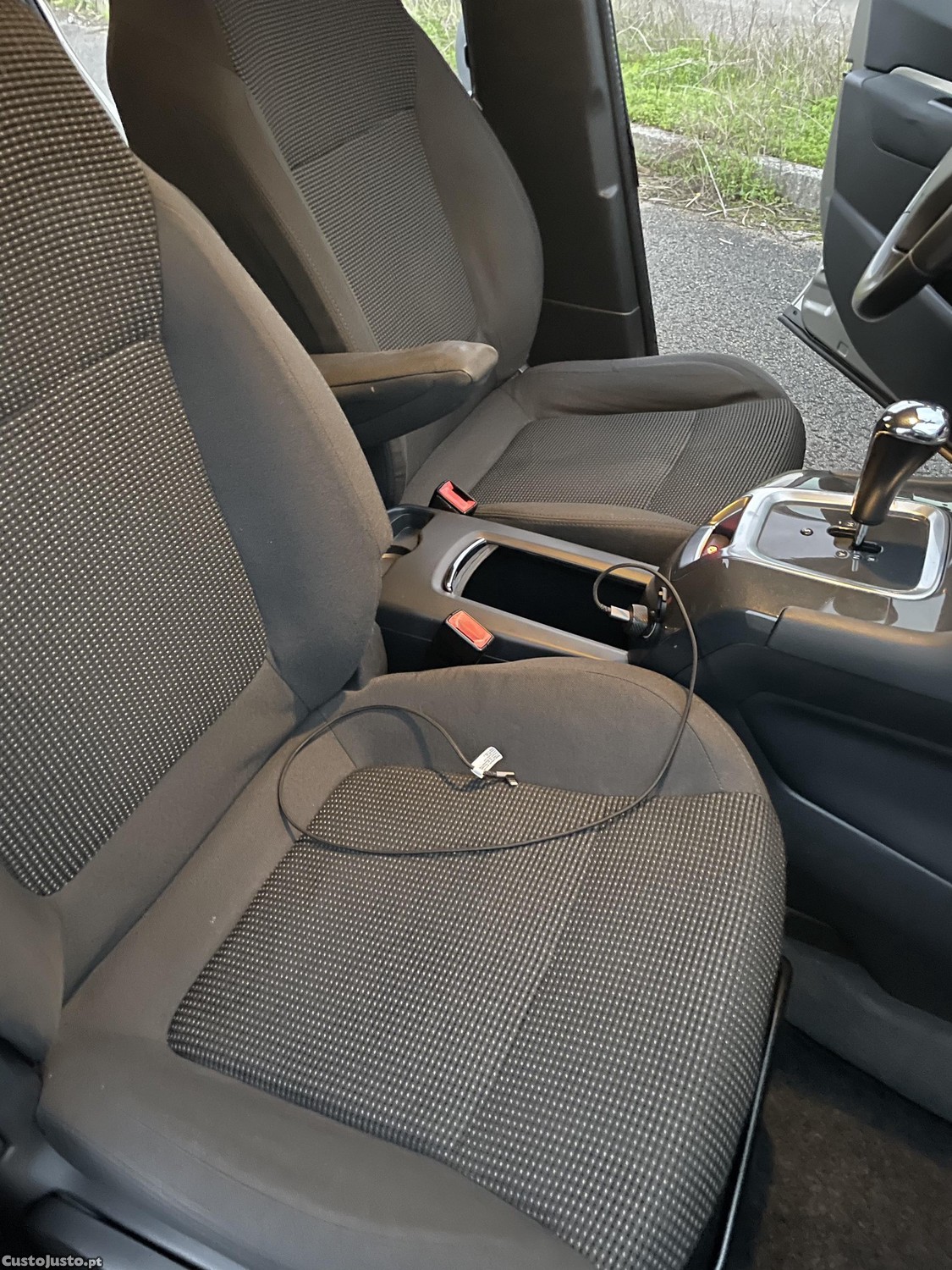 Peugeot e-5008 1.6 e-Hdi Allure — fotografia 5