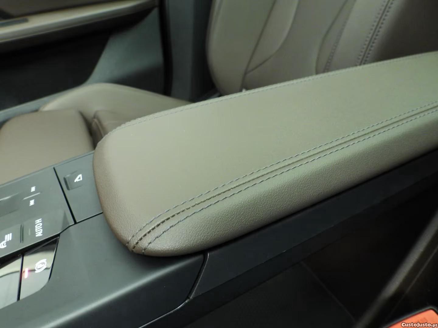 BMW iX2 eDrive20 — fotografia 3