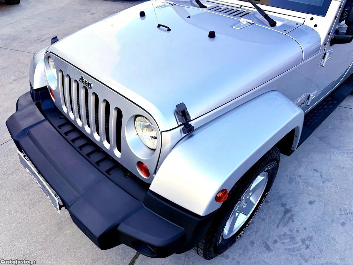 Jeep Wrangler Sahara Unlimited — fotografia 6