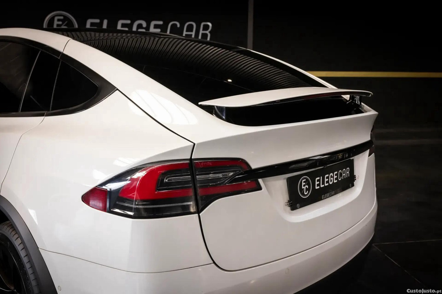 Tesla Model X Long Range — fotografia 9