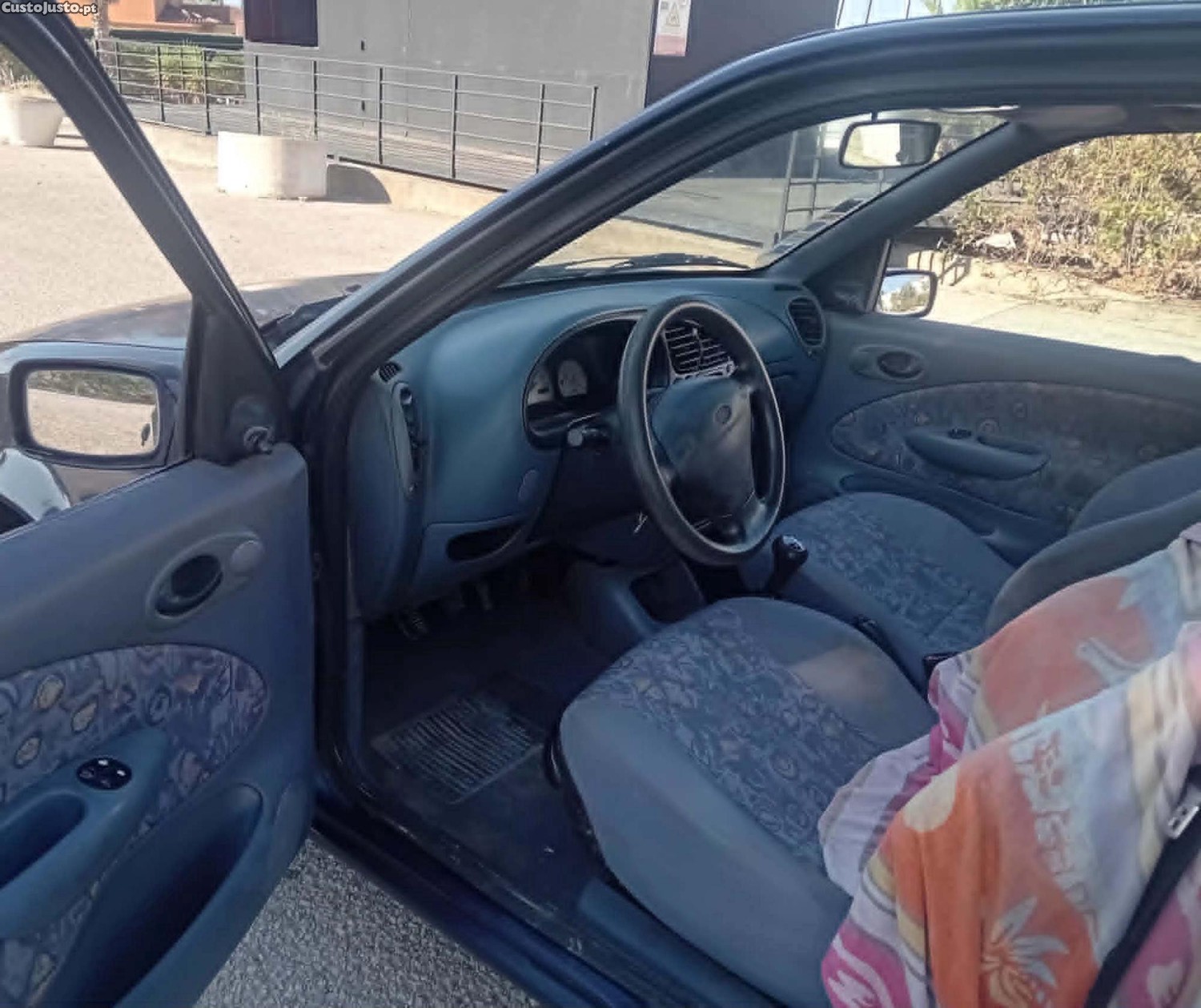 Ford Fiesta 1.2cc tecno — fotografia 5