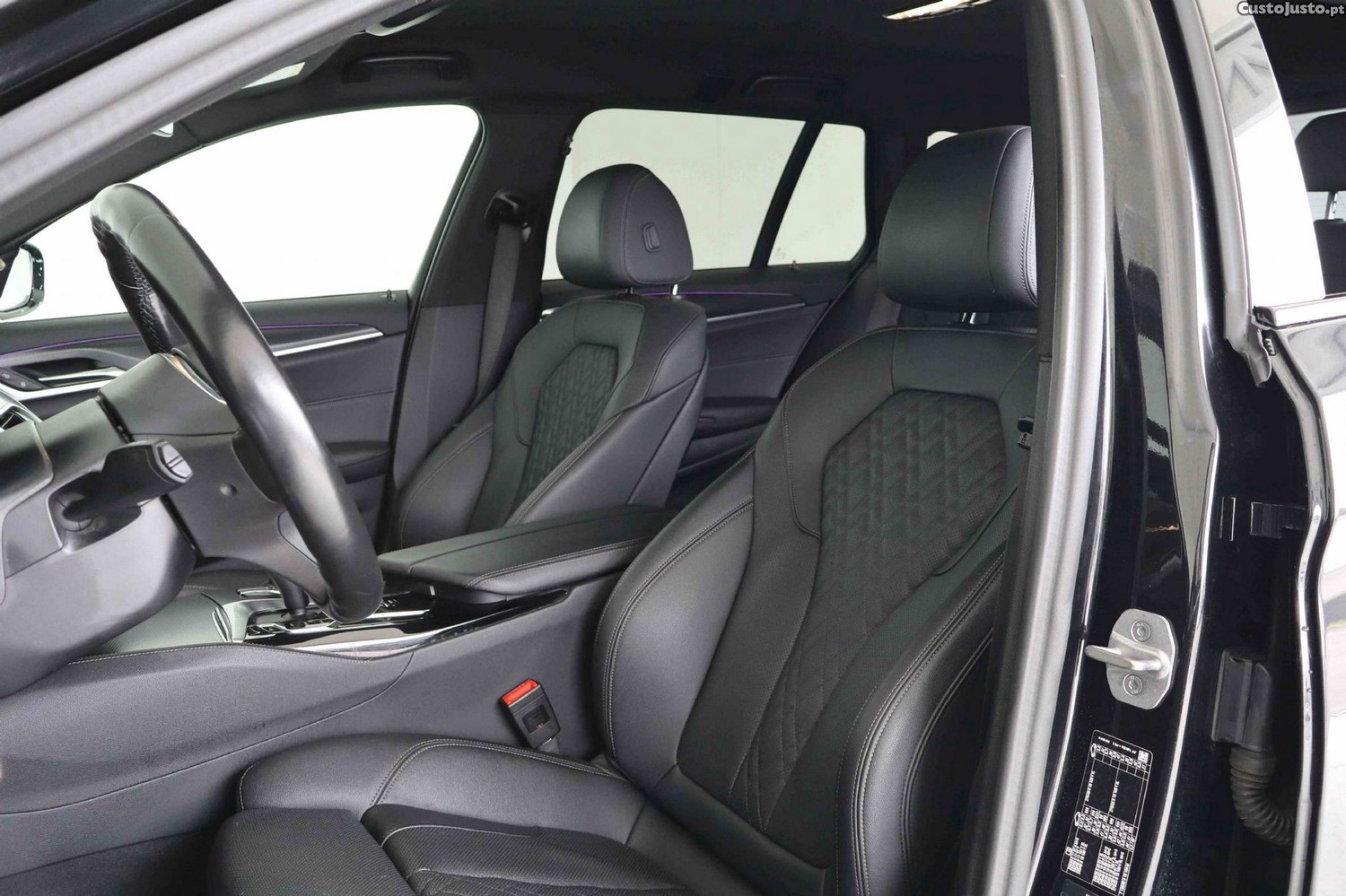 BMW 520 d Pack Desportivo M Auto — fotografia 3