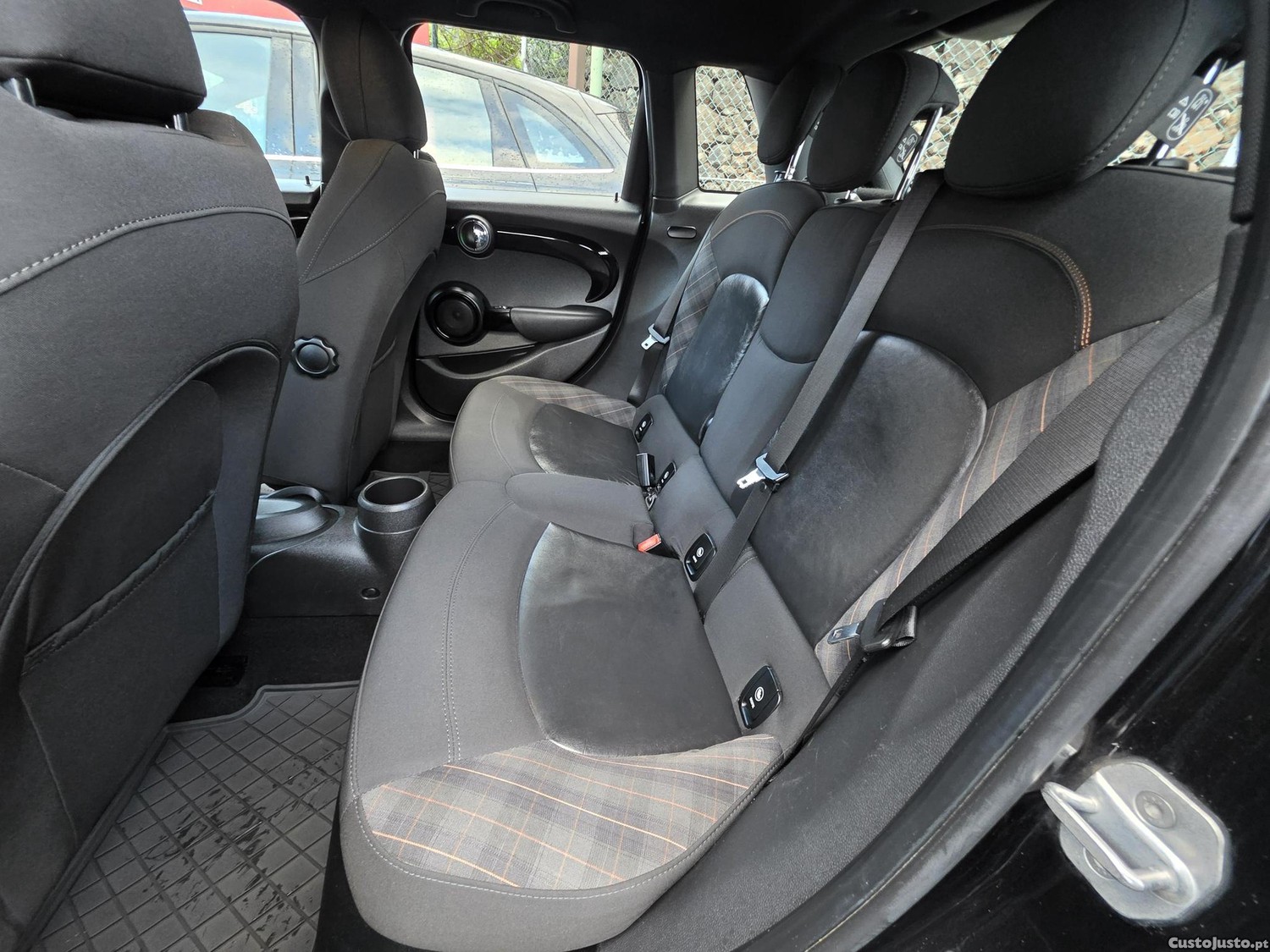 MINI Cooper 1.5 Seven Edition — fotografia 30