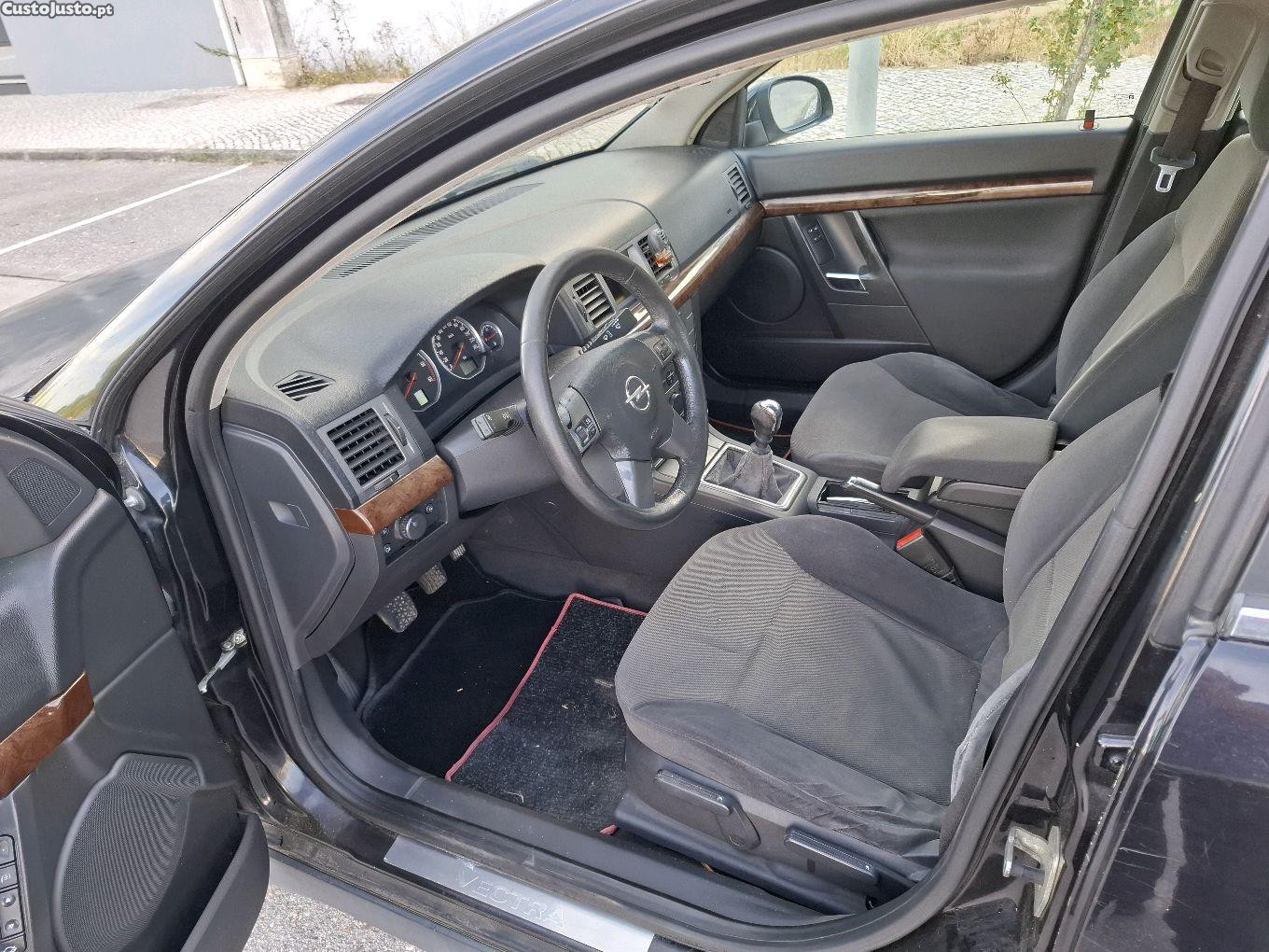Opel Vectra 1.9 — fotografia 6