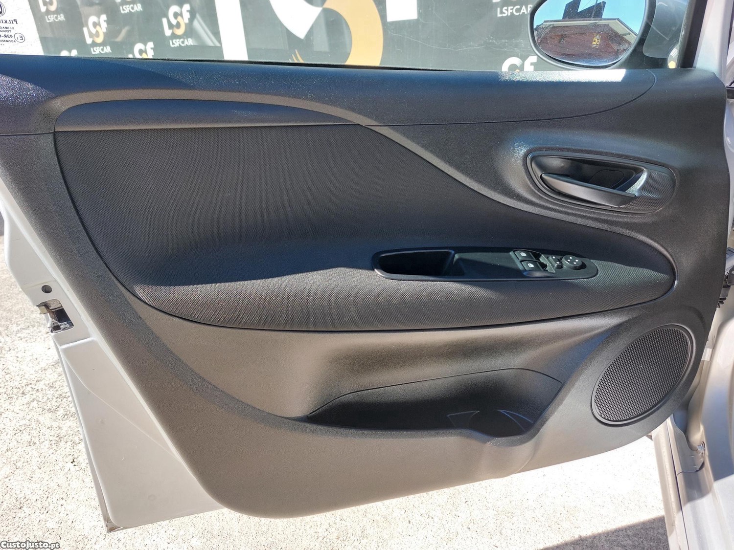 Fiat Punto 1.2 i 67cv, 5.p, a.c, estimado — fotografia 8